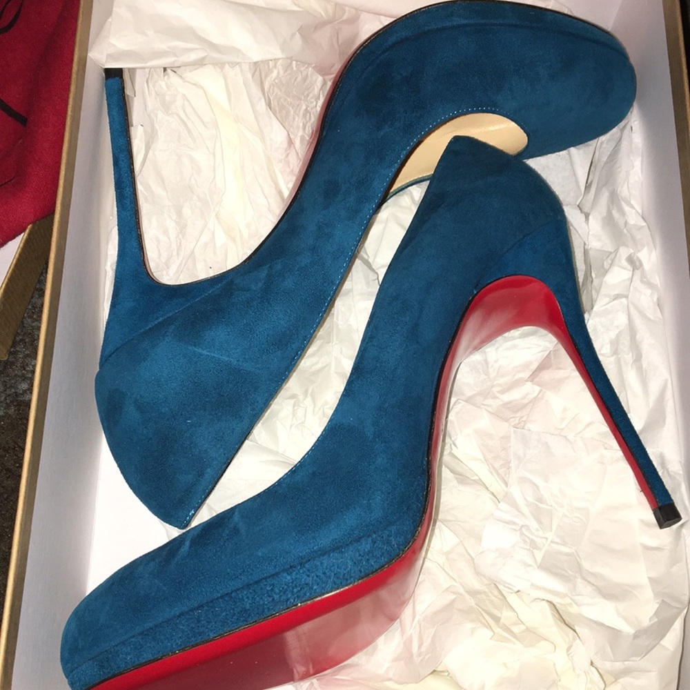 NEW 100% AUTHENTIC TEAL CHRISTIAN LOUBOUTIN